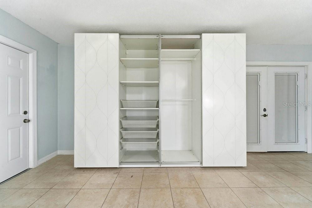 MEADOW LAWN 14TH ADD - Residential