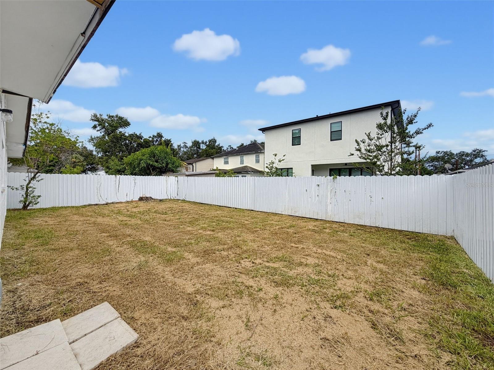 MACFARLANE PARK BLOCKS 11 THRU - Residential Lease
