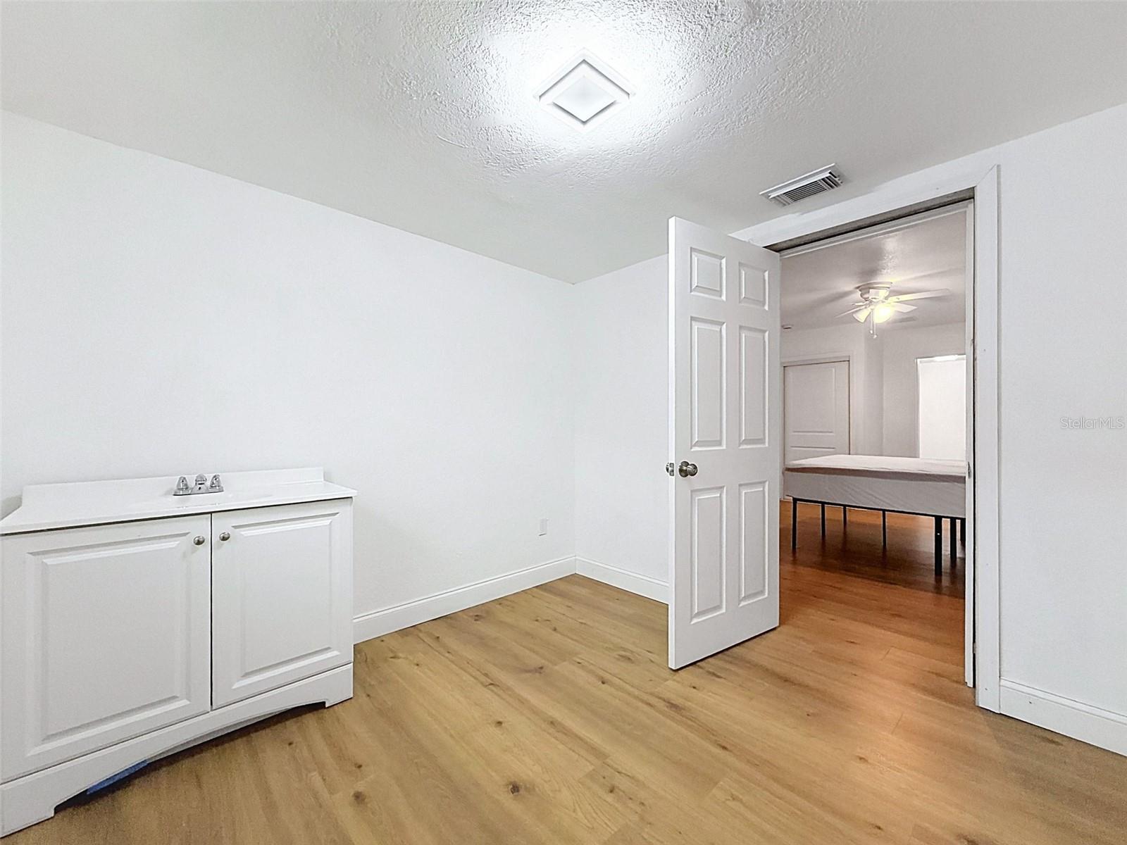 MACFARLANE PARK BLOCKS 11 THRU - Residential Lease