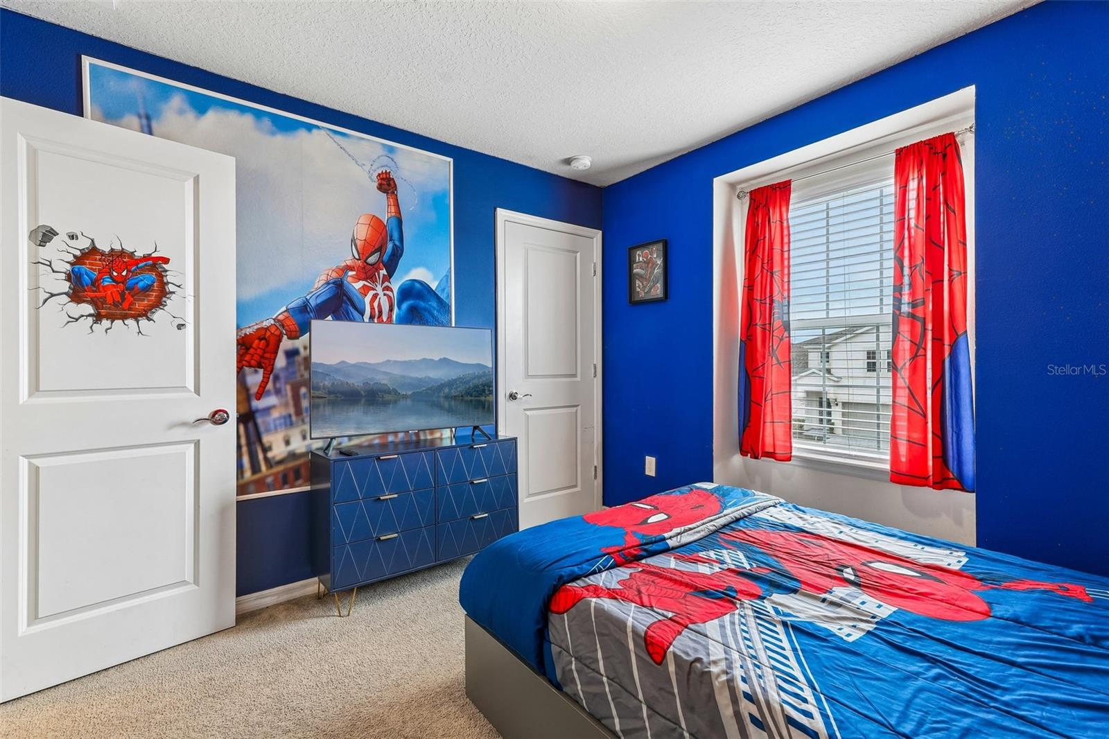 WINDSOR ISLAND RESIDENCE PH 26 - Residential