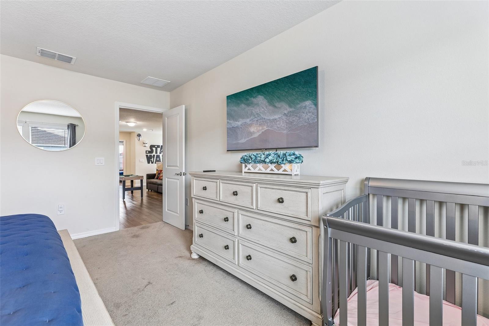 WINDSOR ISLAND RESIDENCE PH 26 - Residential