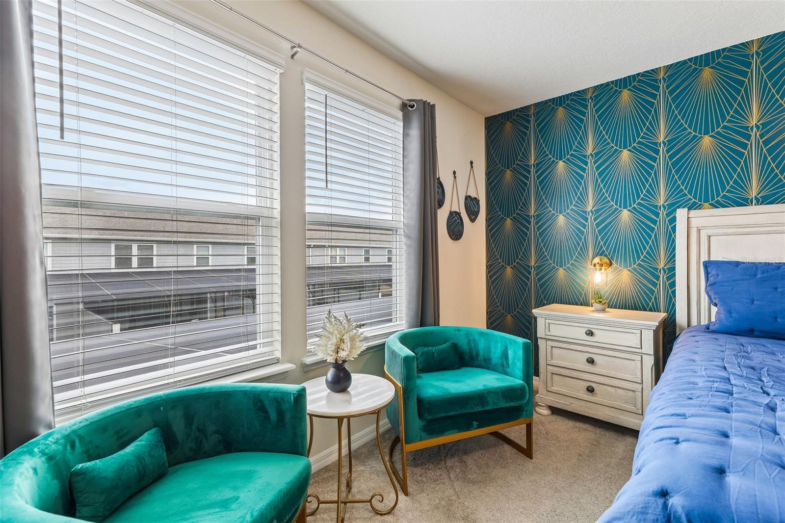 WINDSOR ISLAND RESIDENCE PH 26 - Residential