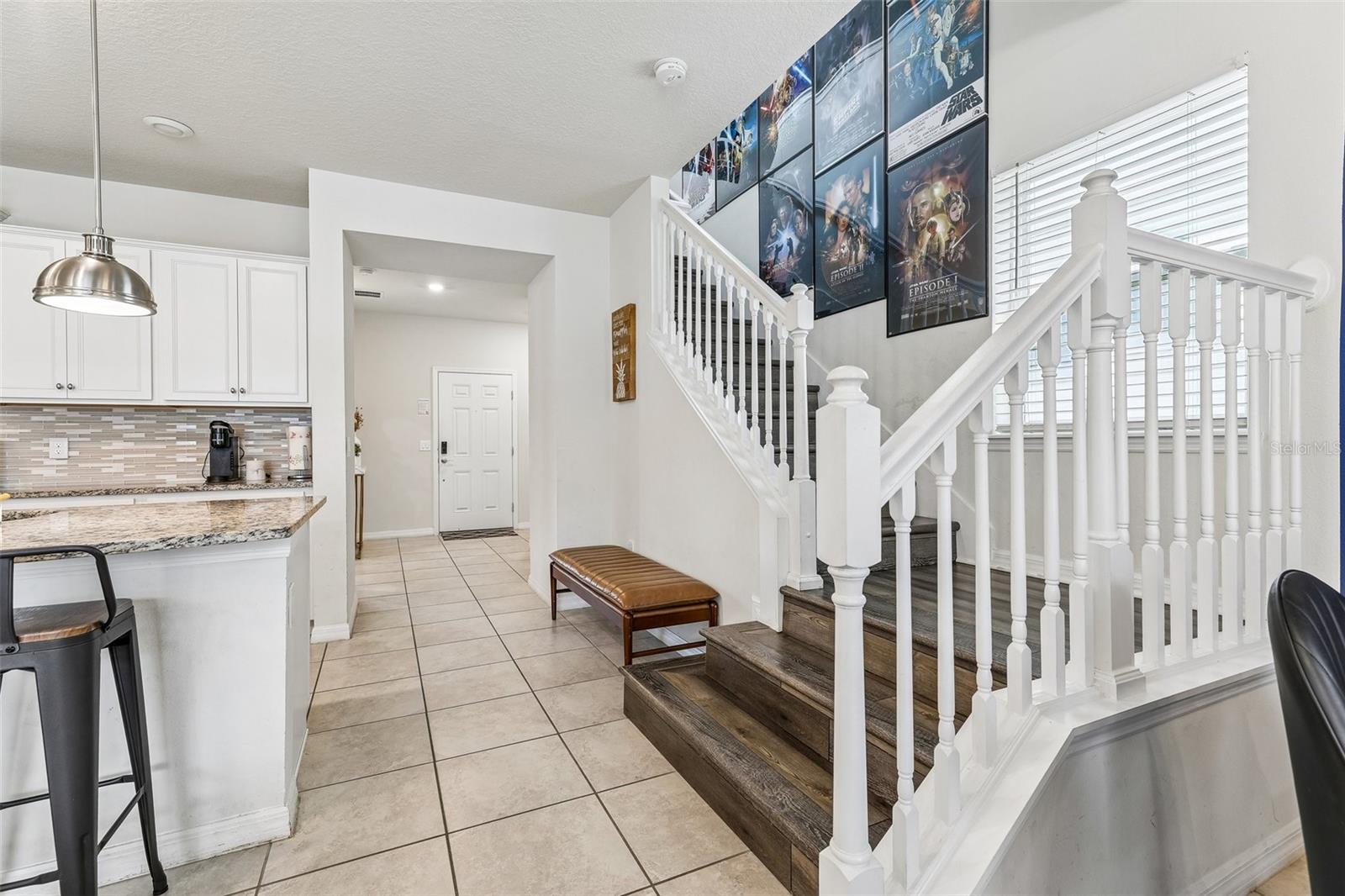 WINDSOR ISLAND RESIDENCE PH 26 - Residential