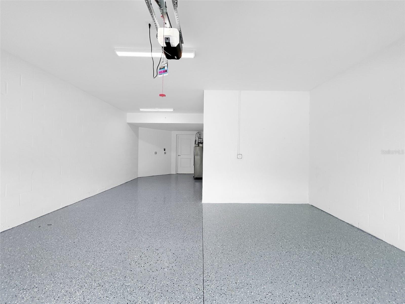 BUILDING #9/PH 7/COACH HOMES A - Residential Lease