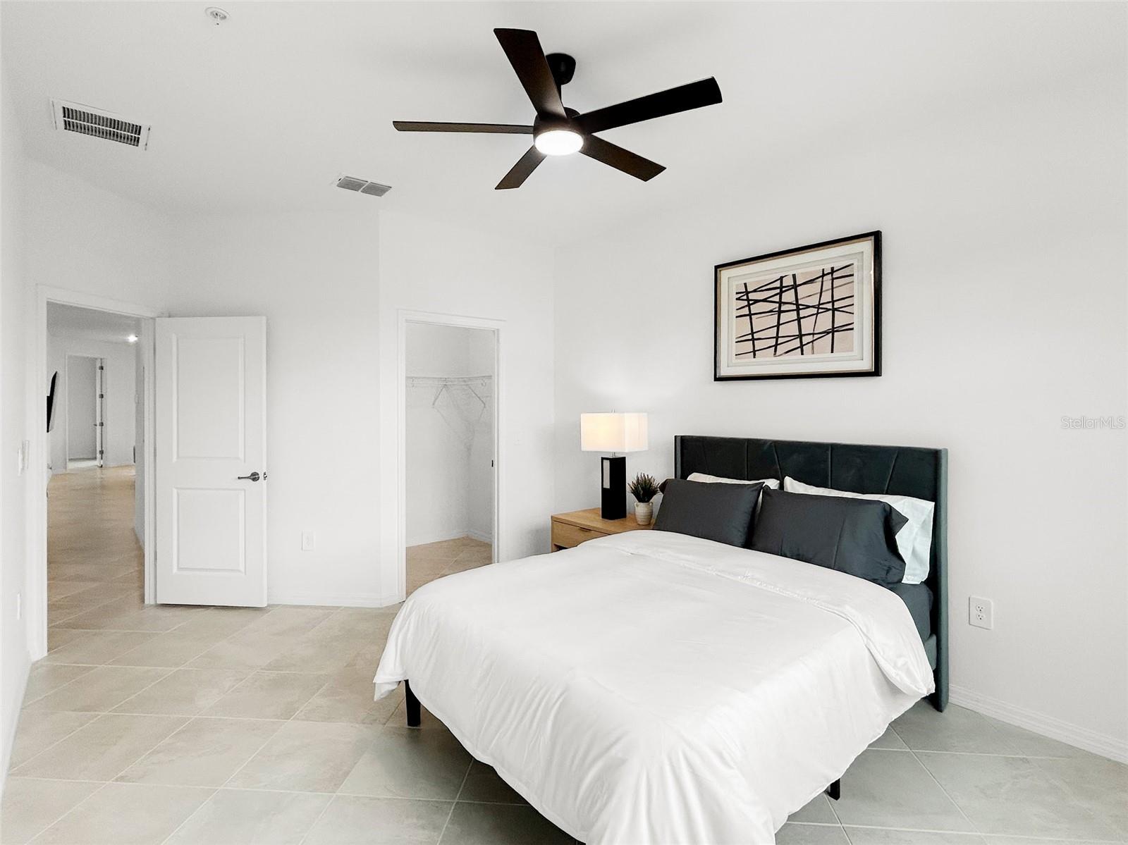 BUILDING #9/PH 7/COACH HOMES A - Residential Lease