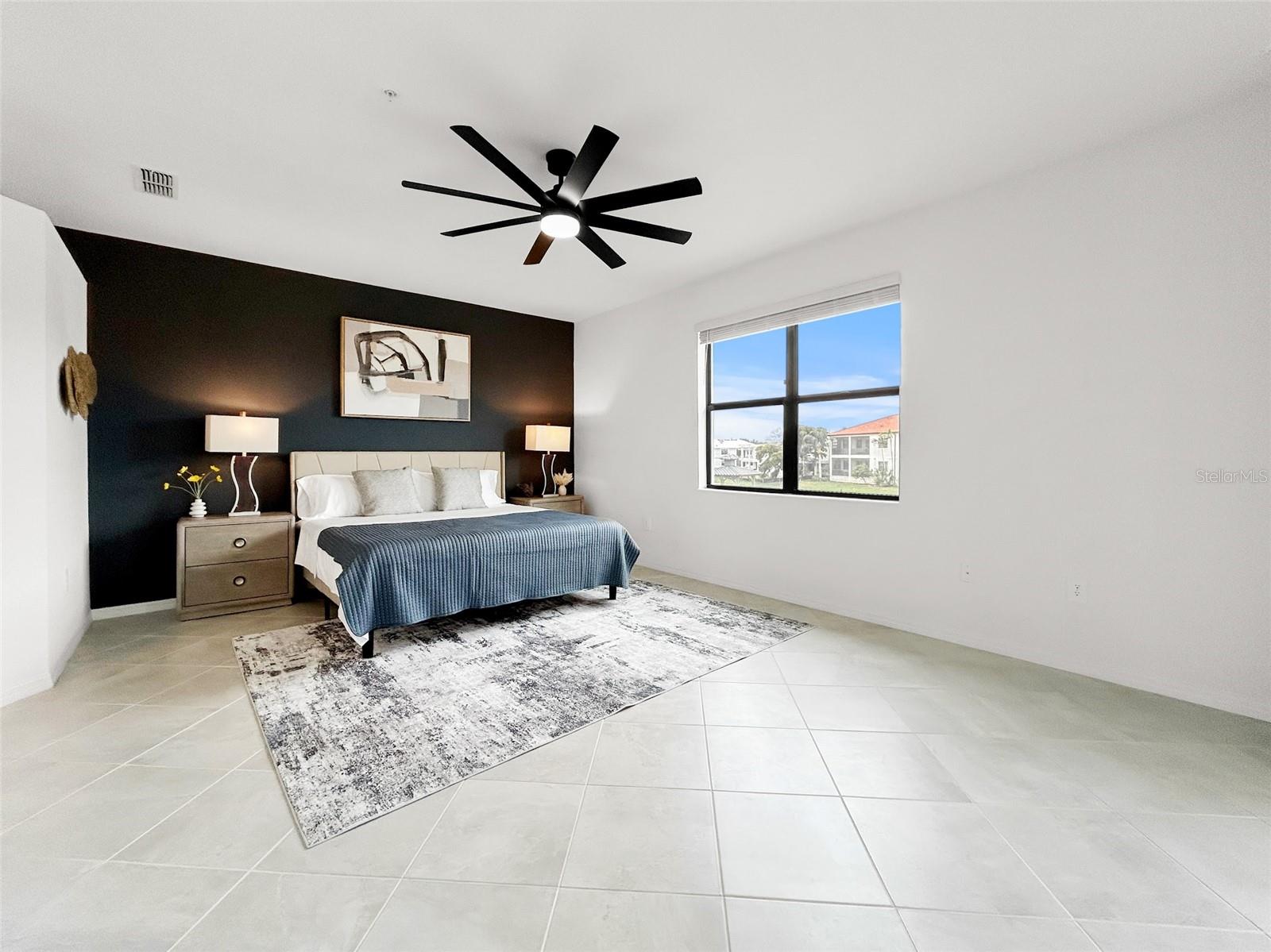 BUILDING #9/PH 7/COACH HOMES A - Residential Lease