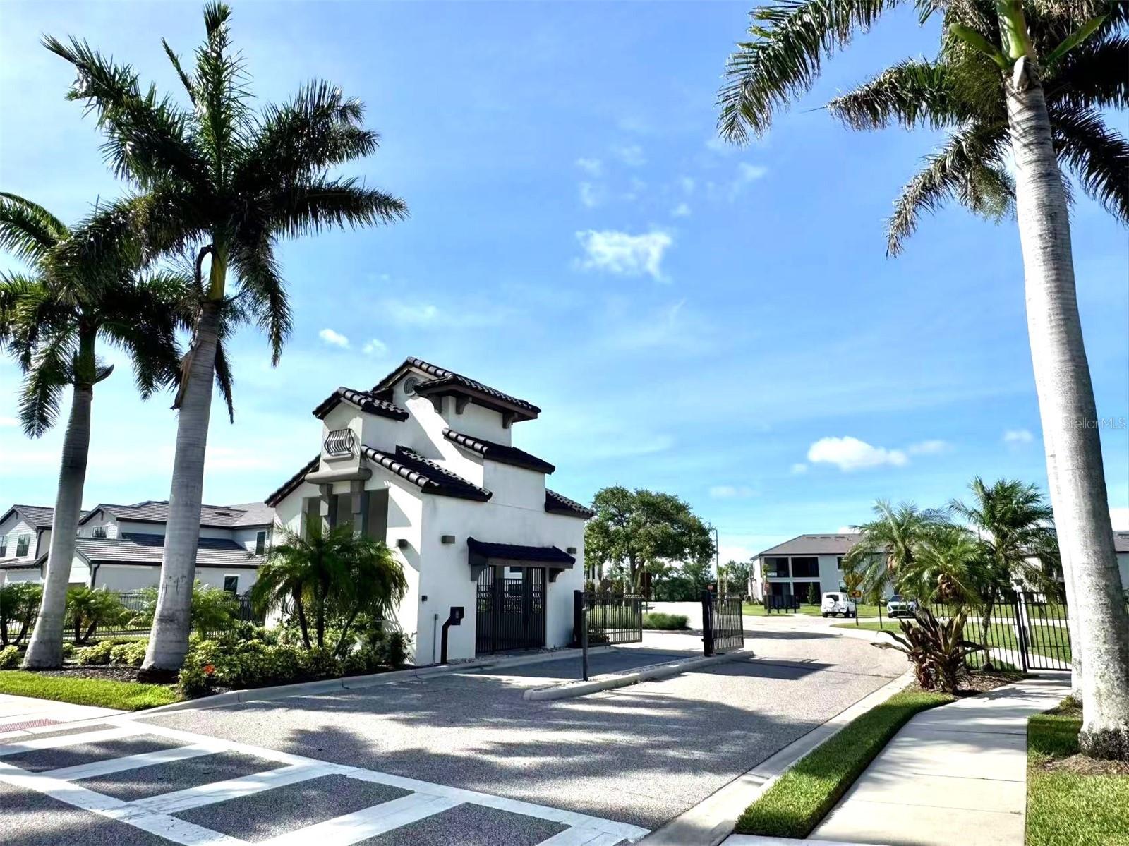 BUILDING #9/PH 7/COACH HOMES A - Residential Lease