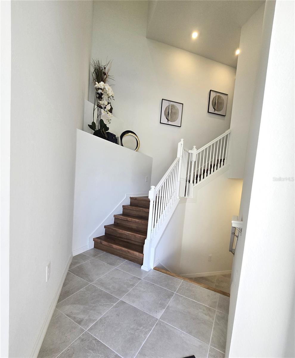 BUILDING #9/PH 7/COACH HOMES A - Residential Lease
