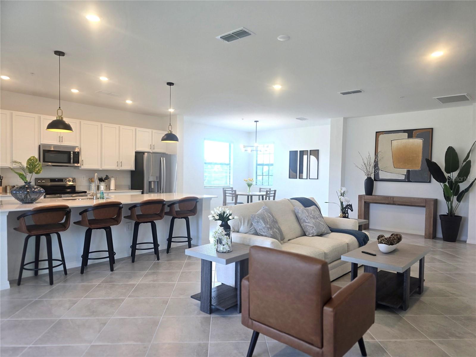 BUILDING #9/PH 7/COACH HOMES A - Residential Lease