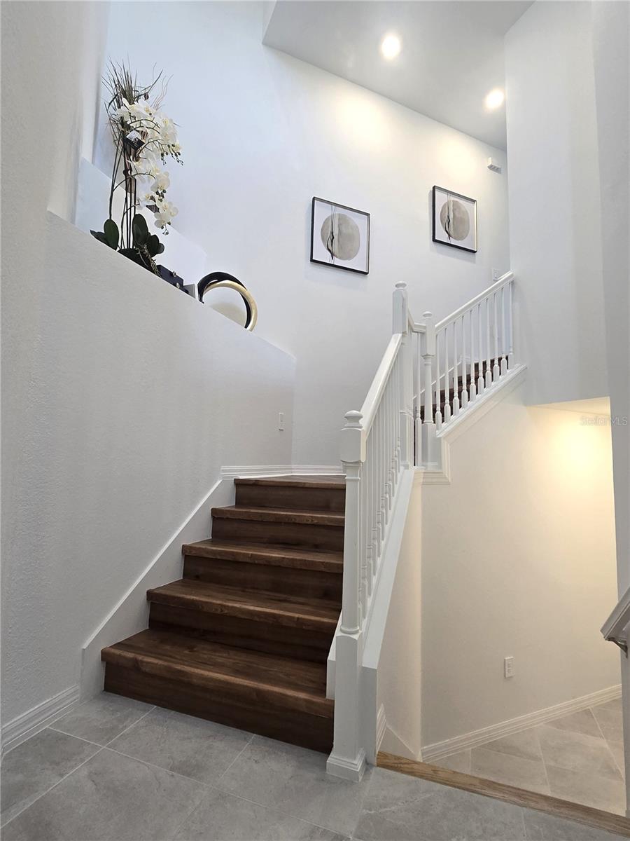 BUILDING #9/PH 7/COACH HOMES A - Residential Lease