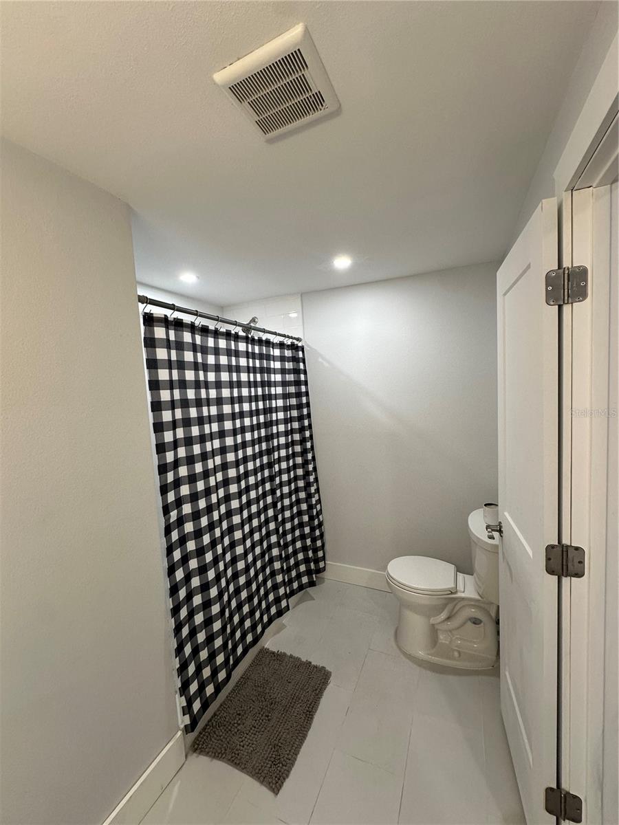 CAMBRIDGE UNIT 01 - Residential