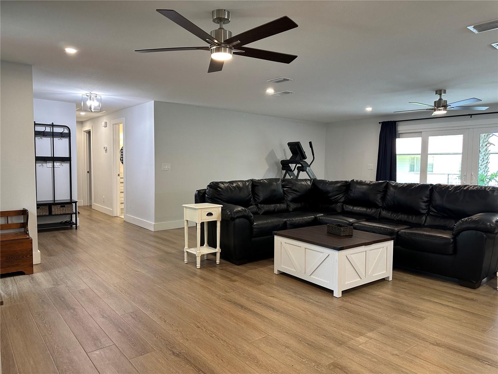 CAMBRIDGE UNIT 01 - Residential