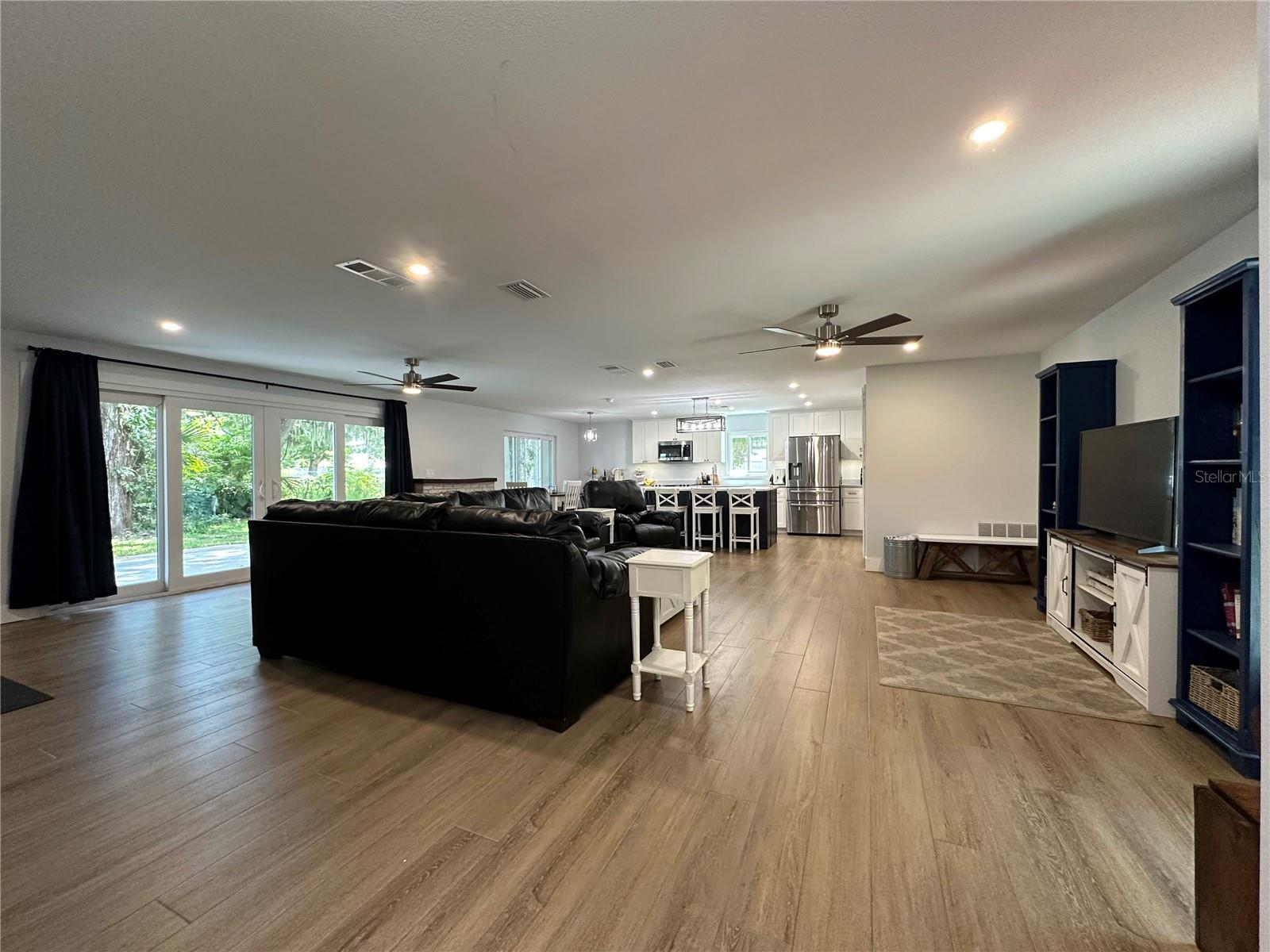 CAMBRIDGE UNIT 01 - Residential