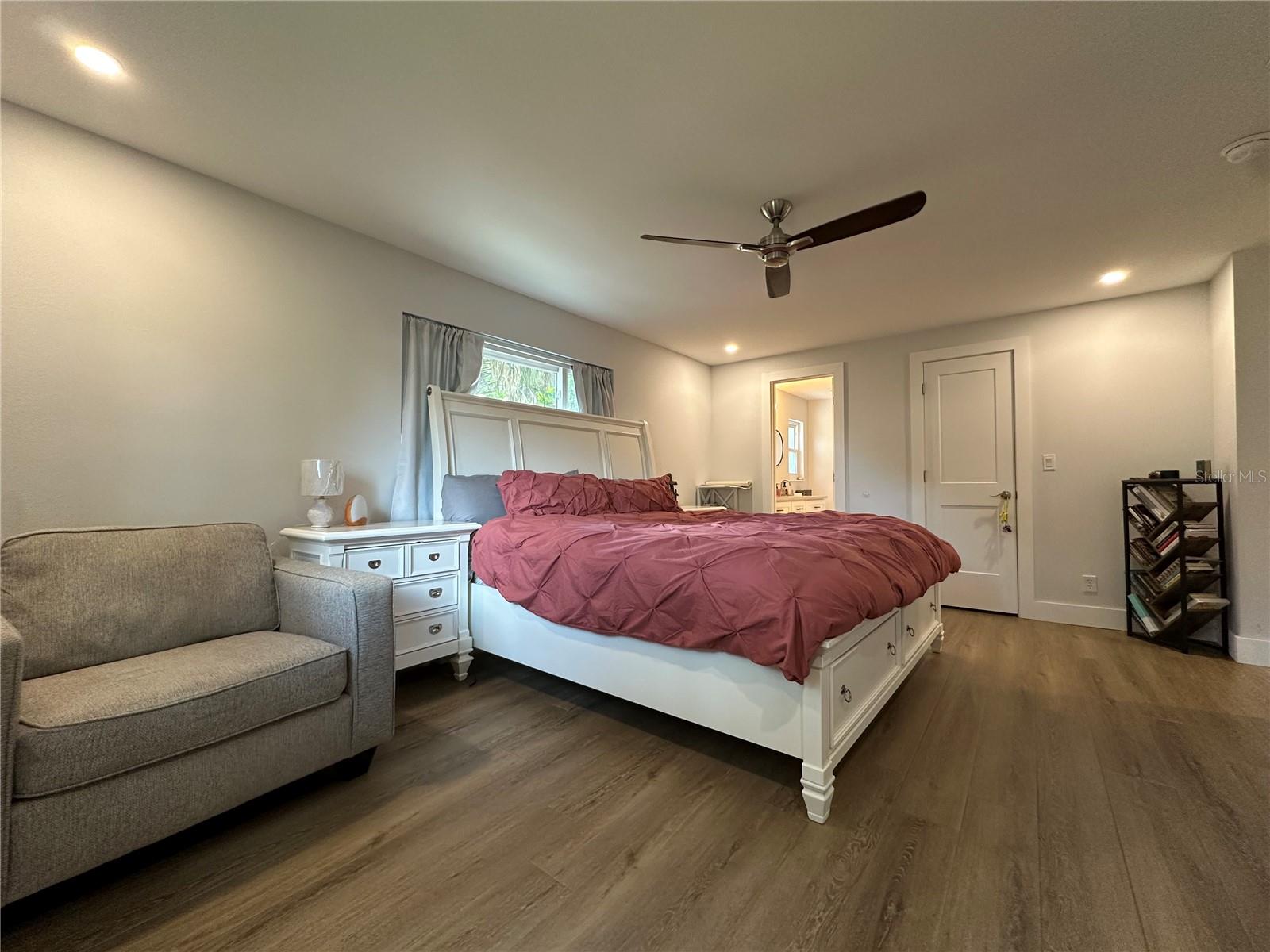 CAMBRIDGE UNIT 01 - Residential