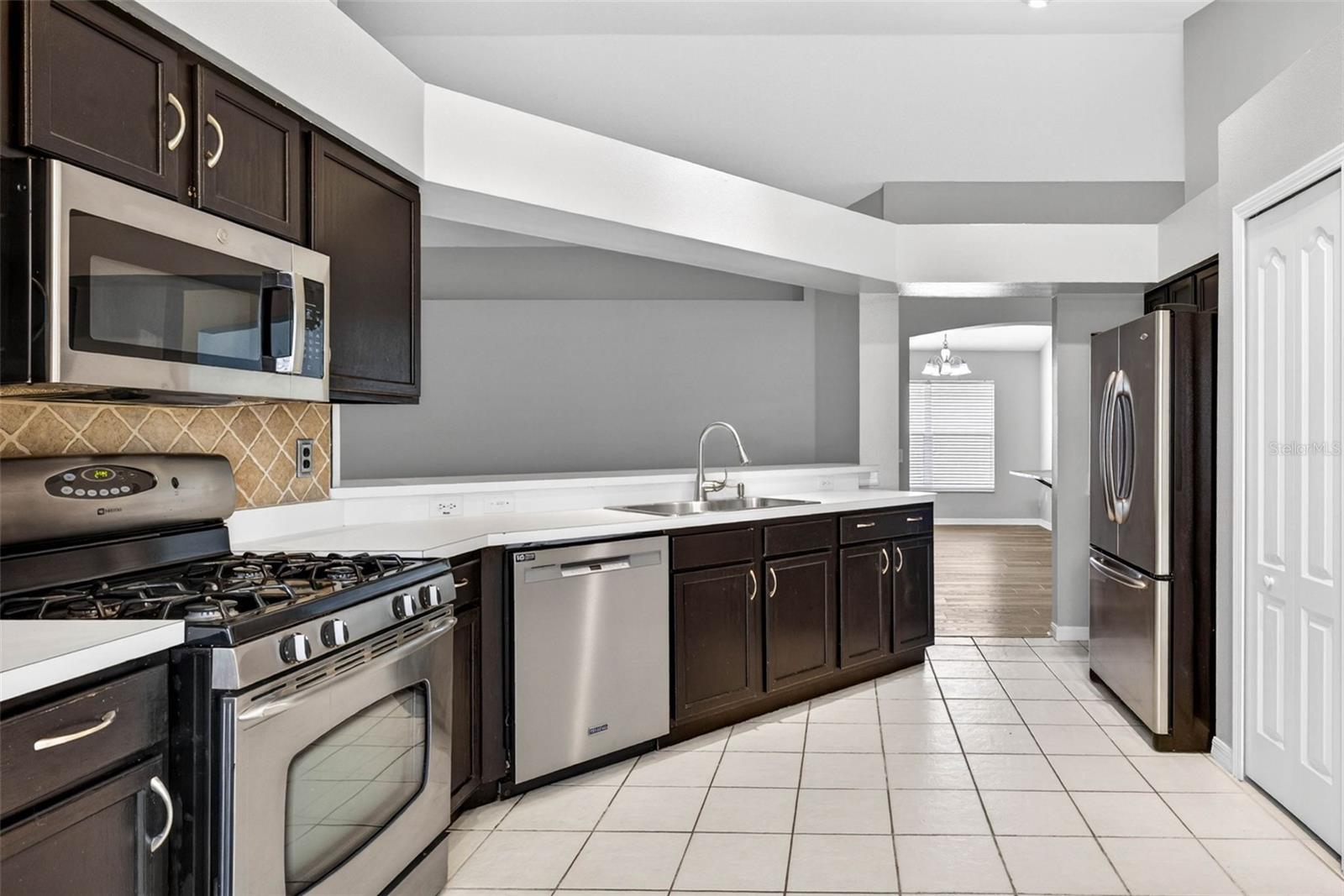 MEADOW POINTE 03 PH 01 UNIT 1D/1E - Residential
