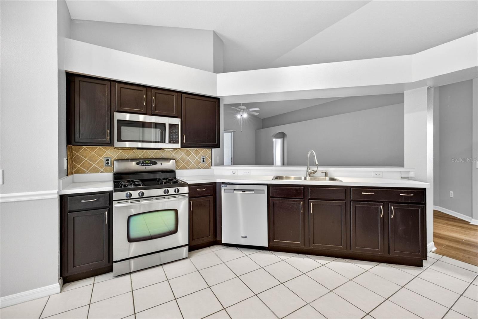 MEADOW POINTE 03 PH 01 UNIT 1D/1E - Residential
