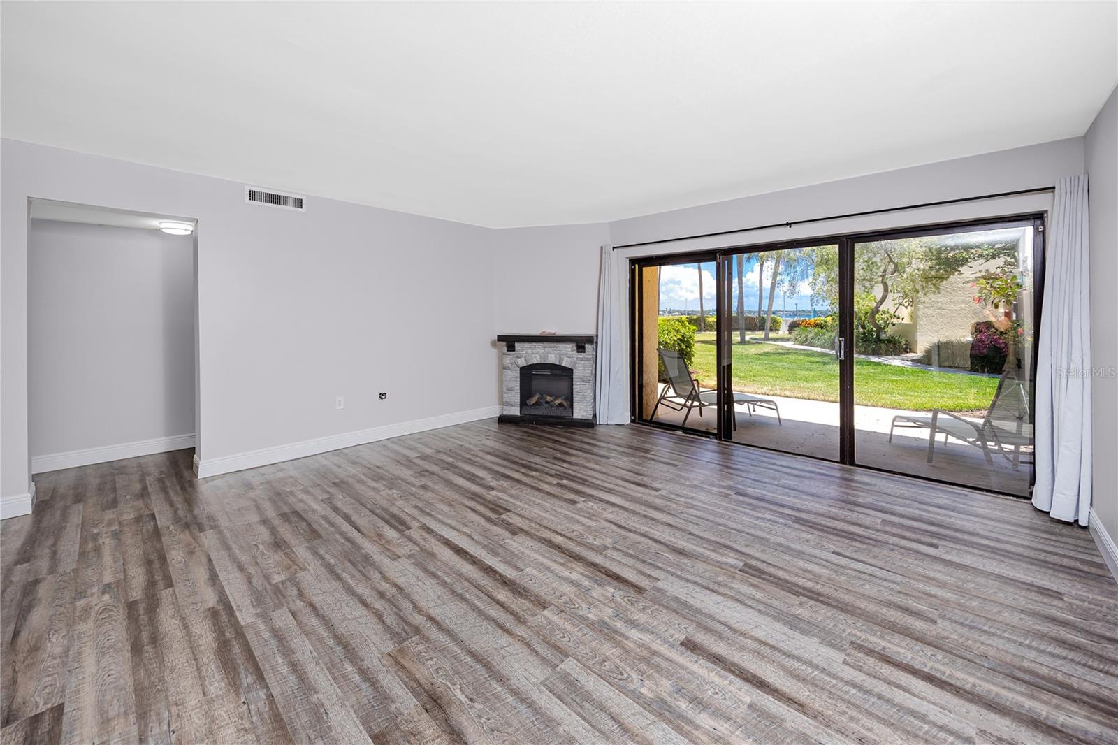 SEAPOINTE TERRACE CONDO - Residential