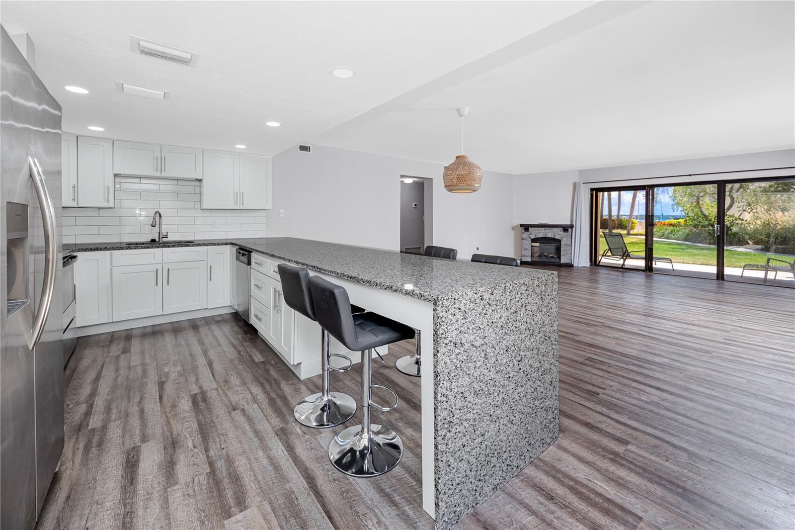 SEAPOINTE TERRACE CONDO - Residential