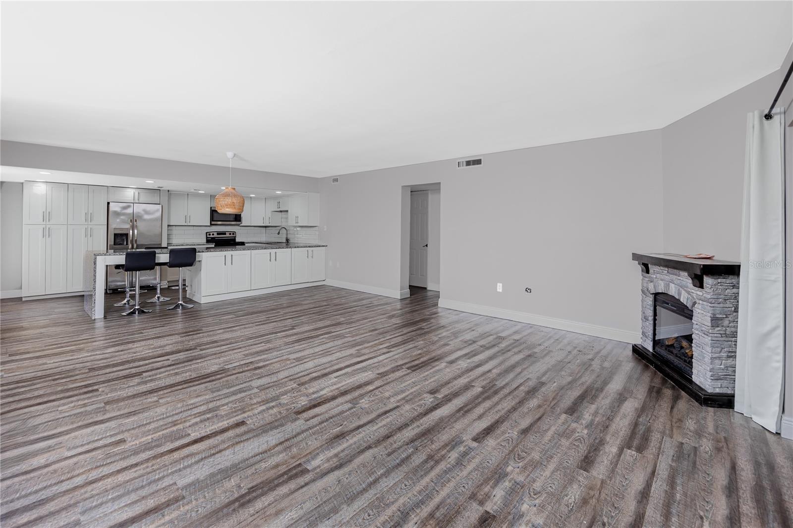 SEAPOINTE TERRACE CONDO - Residential