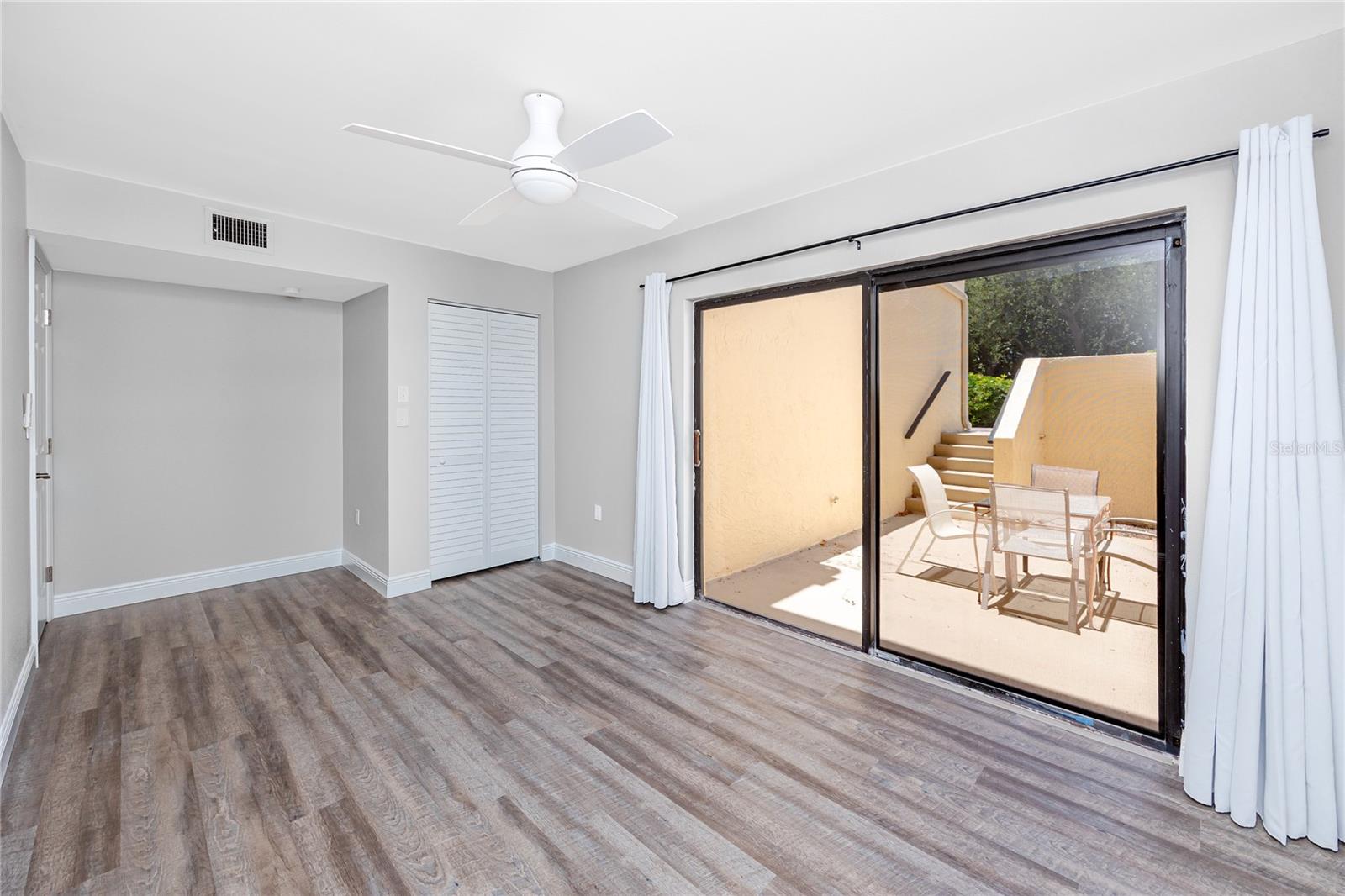 SEAPOINTE TERRACE CONDO - Residential