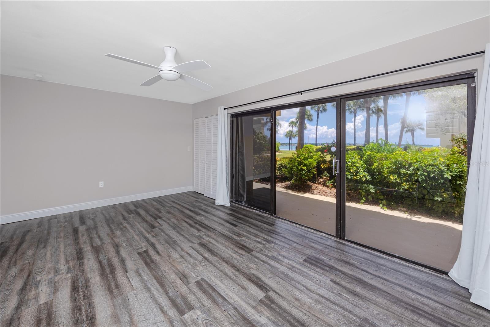 SEAPOINTE TERRACE CONDO - Residential