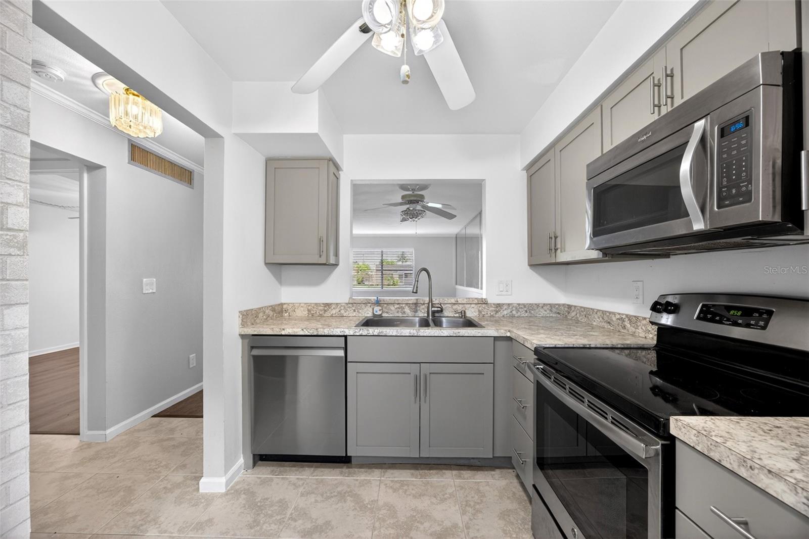 SOUTH POINTE VILLAS PH III - Residential