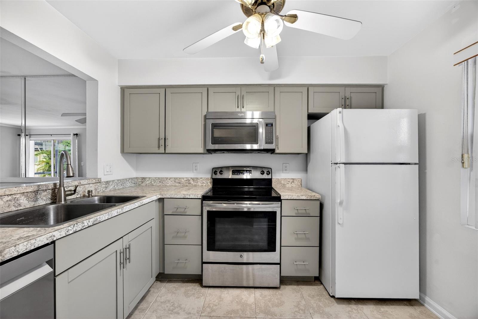 SOUTH POINTE VILLAS PH III - Residential