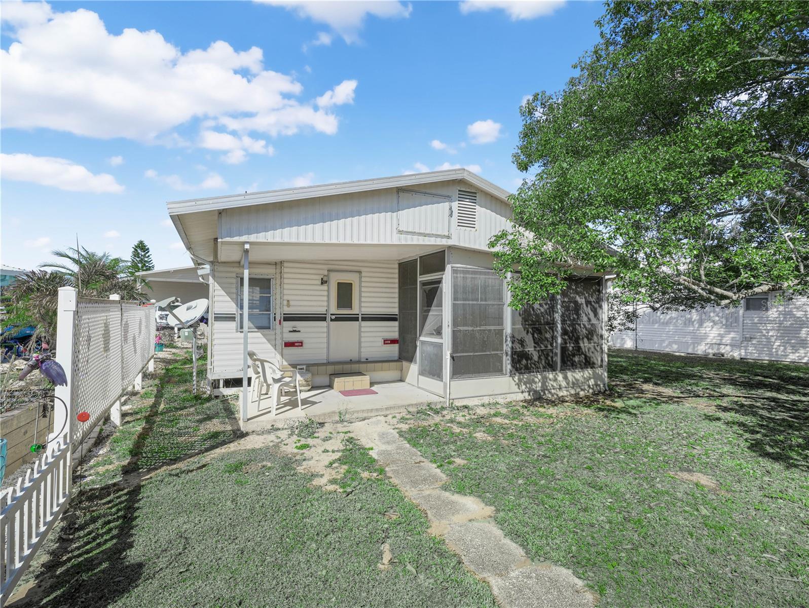 SADDLEBAG LAKE - Residential