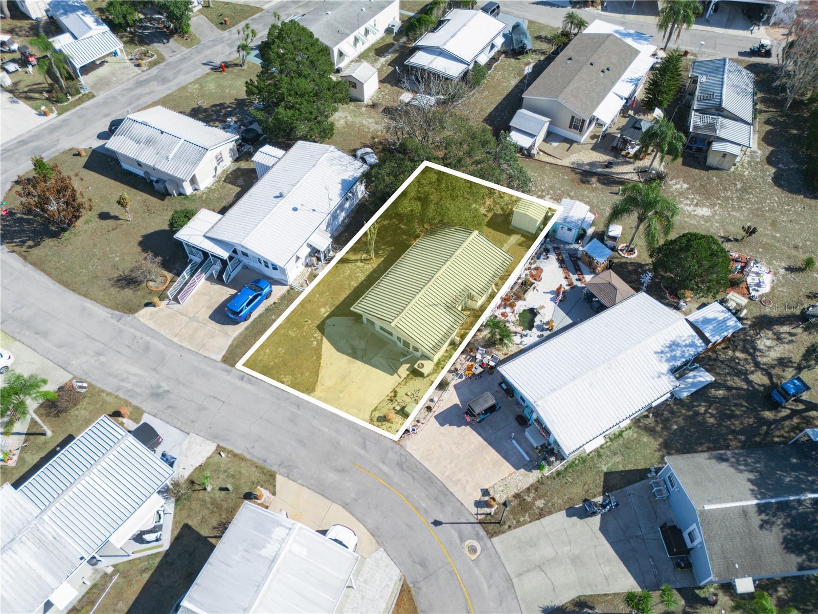 SADDLEBAG LAKE - Residential