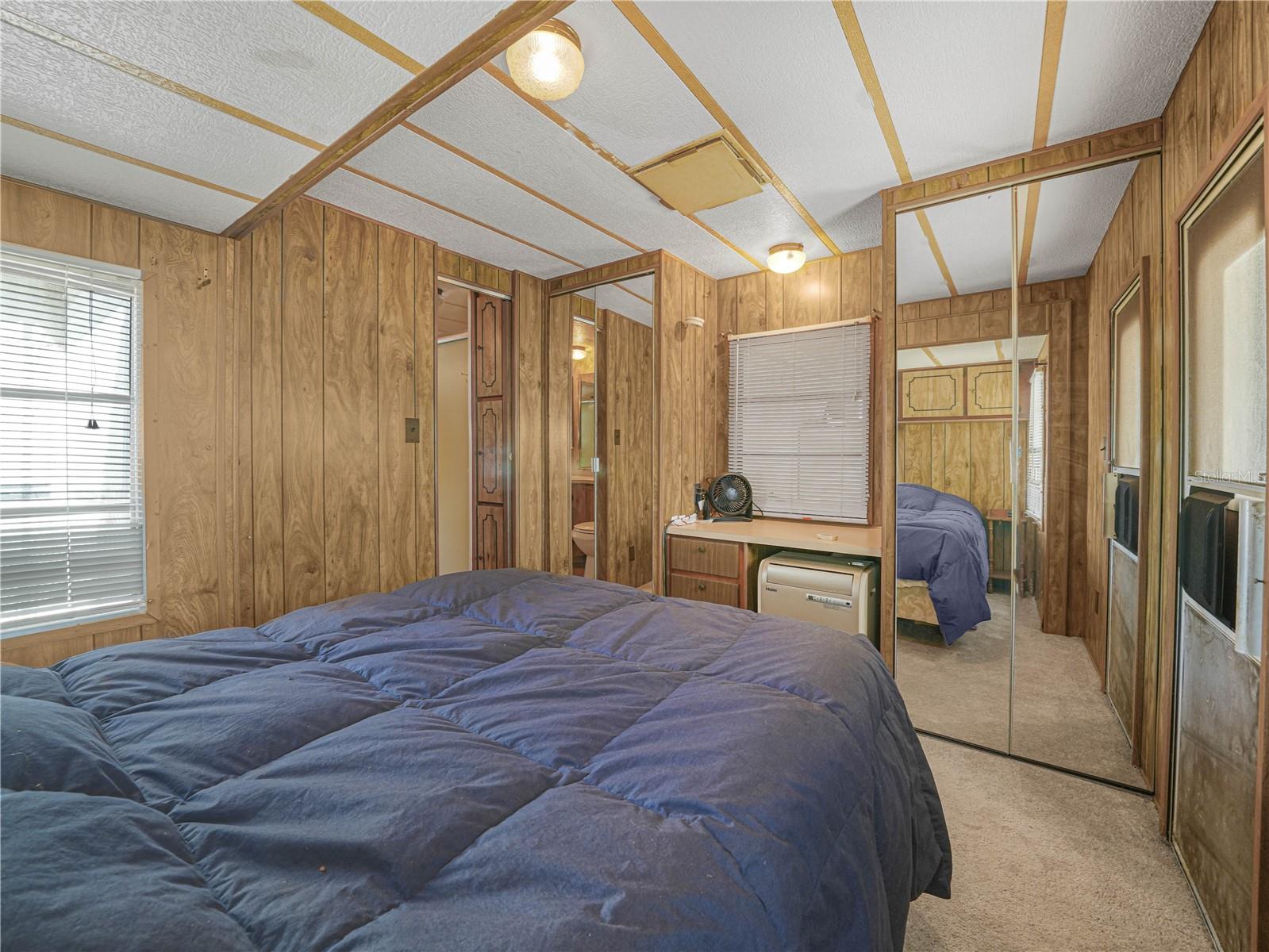 SADDLEBAG LAKE - Residential