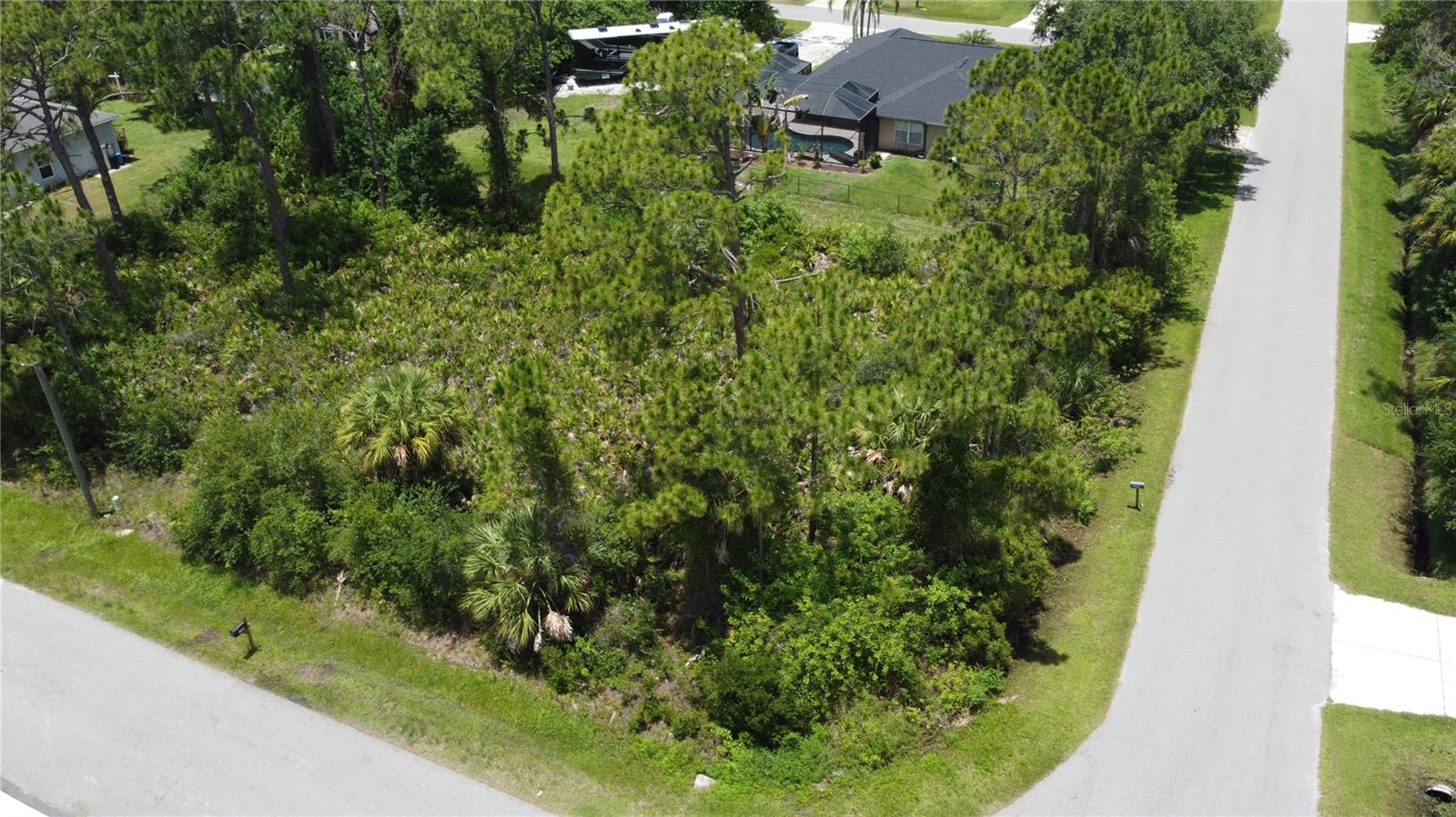 PORT CHARLOTTE SUB 09 - Land