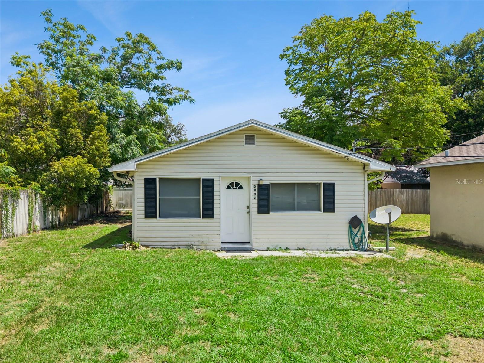 Opportunity awaits with this 2-bedroom, 1-bath fixer-upper full of potential! Whether you're an investor, first-time buyer, or someone looking to create your dream home, this property offers endless possibilities. Inside, you'll find an open floor plan with a spacious living area ready for your personal touch. Outside, enjoy a large front and back yard with plenty of space for entertaining, gardening, or future expansion. Conveniently located just minutes from major highways, including 408, as well as shopping, dining, and entertainment options. Bring your vision and transform this property into something special!