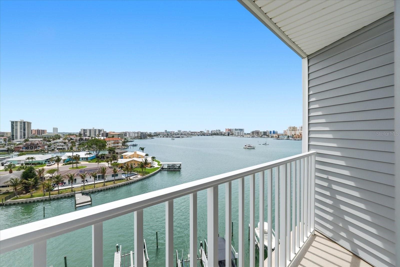 610 ISLAND WAY CONDO - Residential