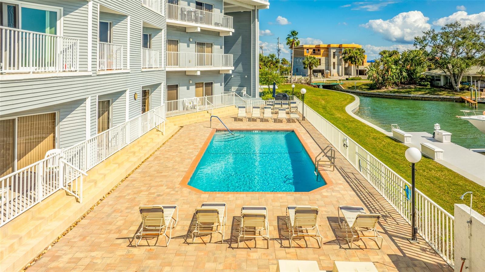 610 ISLAND WAY CONDO - Residential