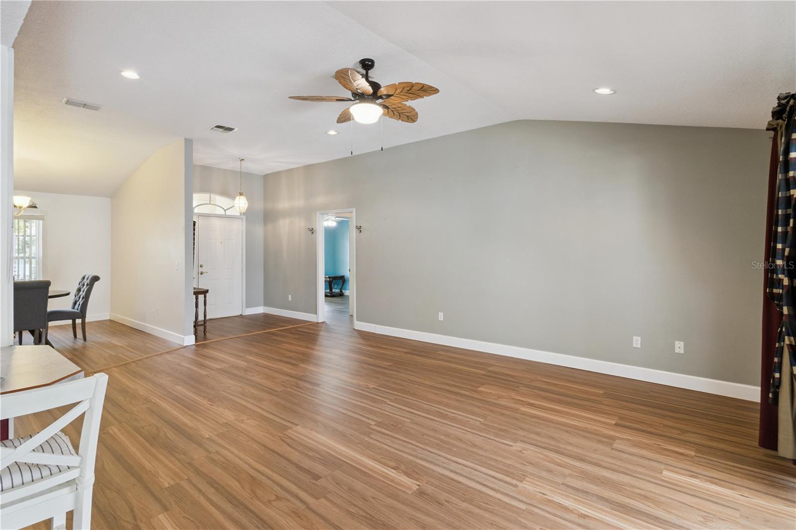 LA VISTA REP - Residential