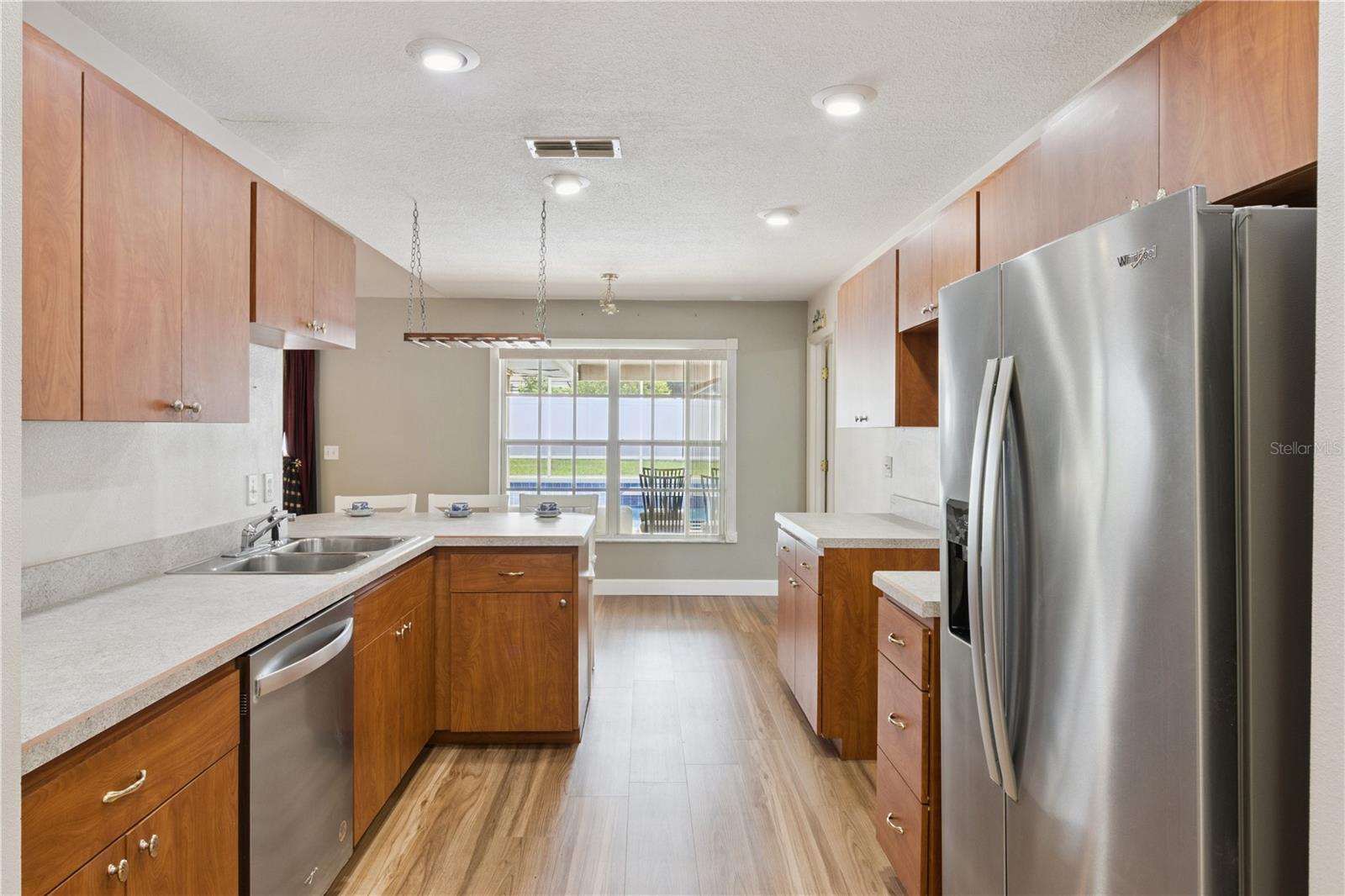 LA VISTA REP - Residential