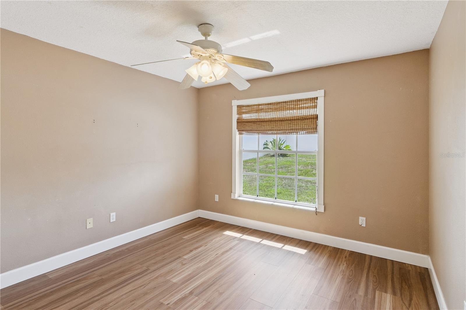LA VISTA REP - Residential