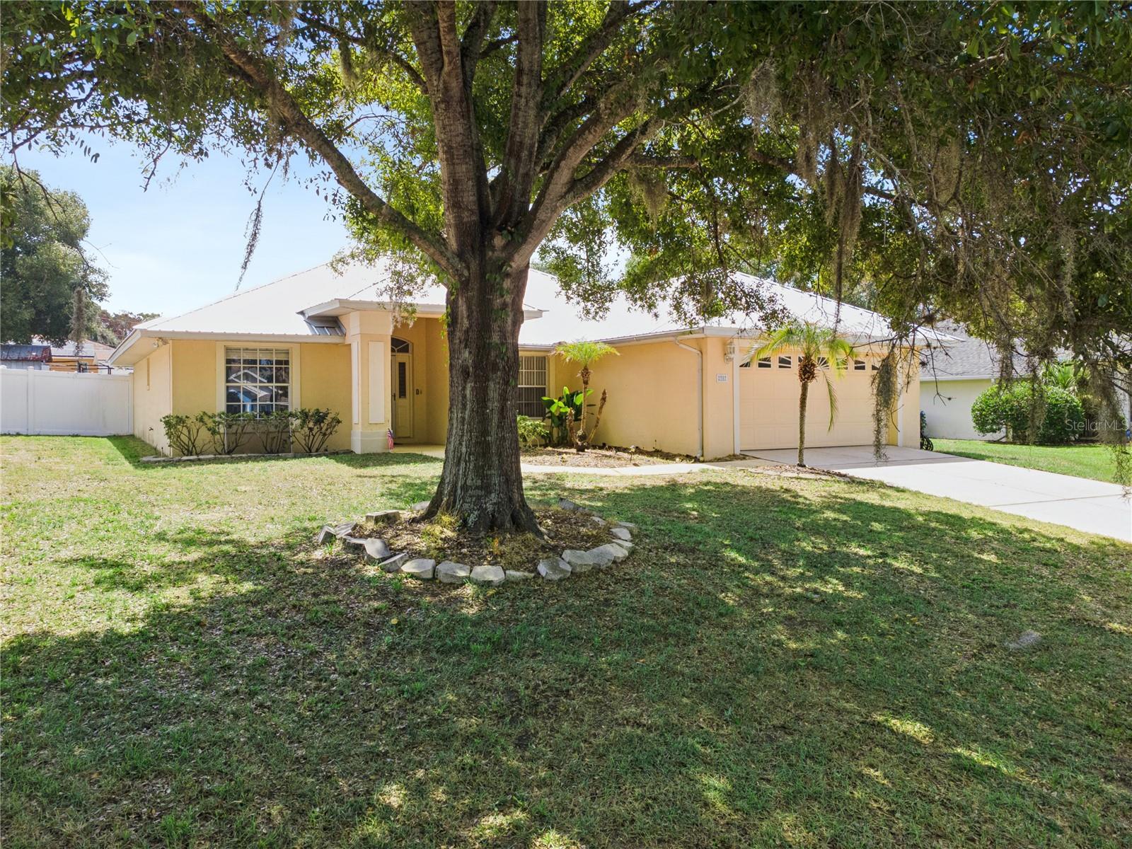LA VISTA REP - Residential