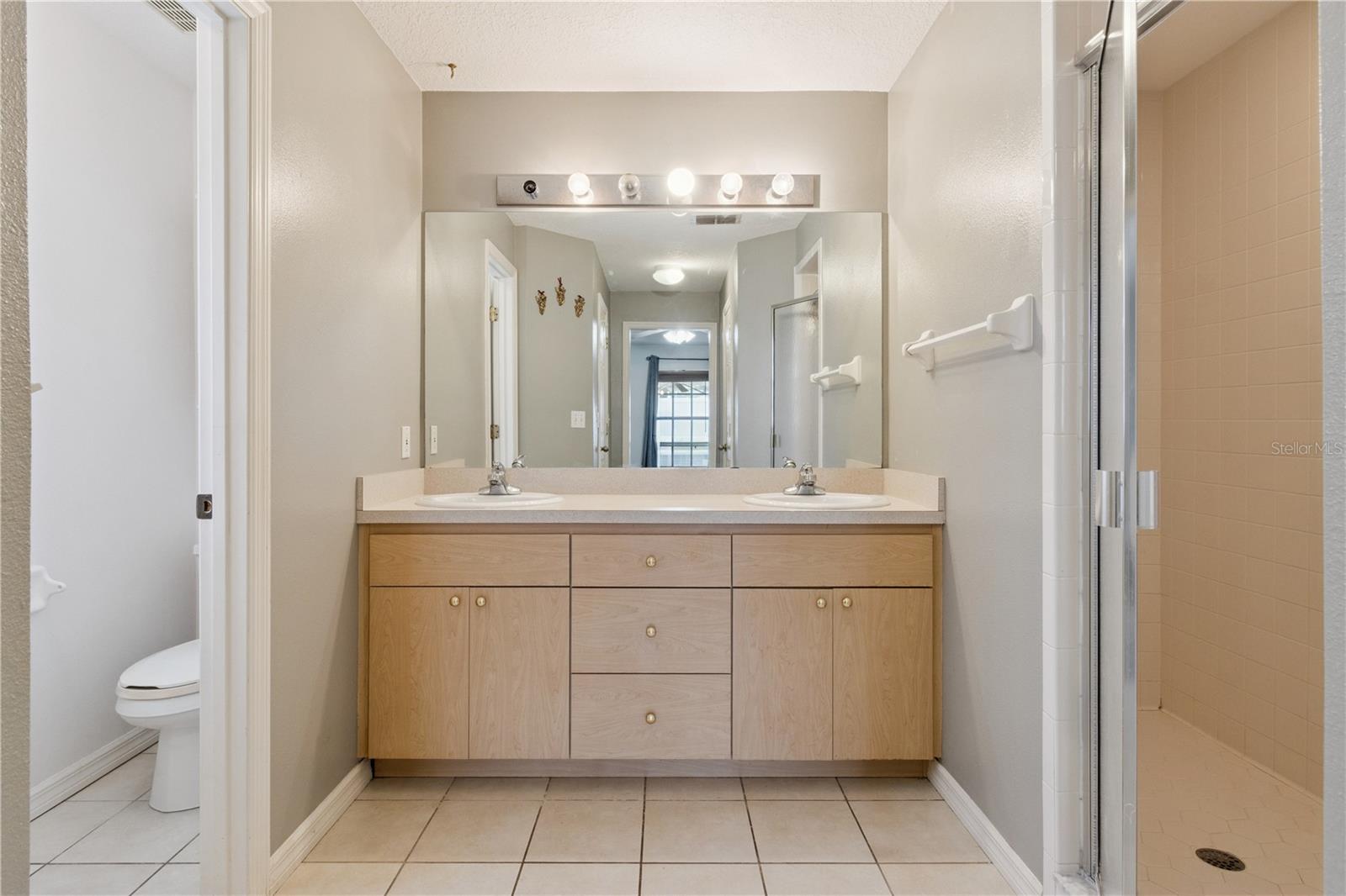 LA VISTA REP - Residential