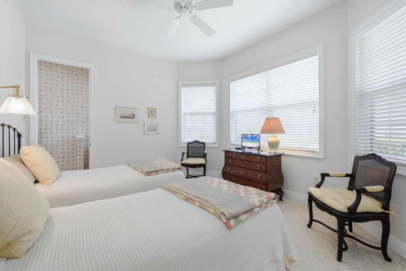 UNIVERSITY PARK COUNTRY CLUB - Residential