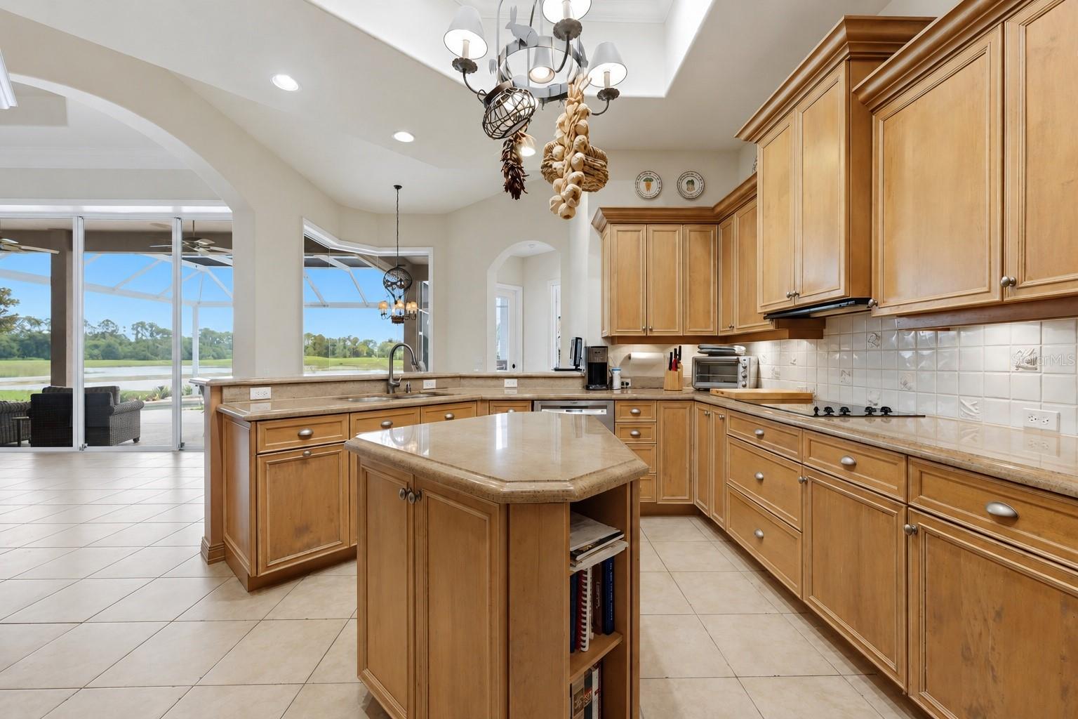 UNIVERSITY PARK COUNTRY CLUB - Residential