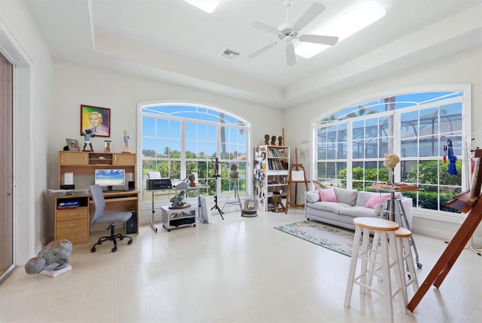 UNIVERSITY PARK COUNTRY CLUB - Residential