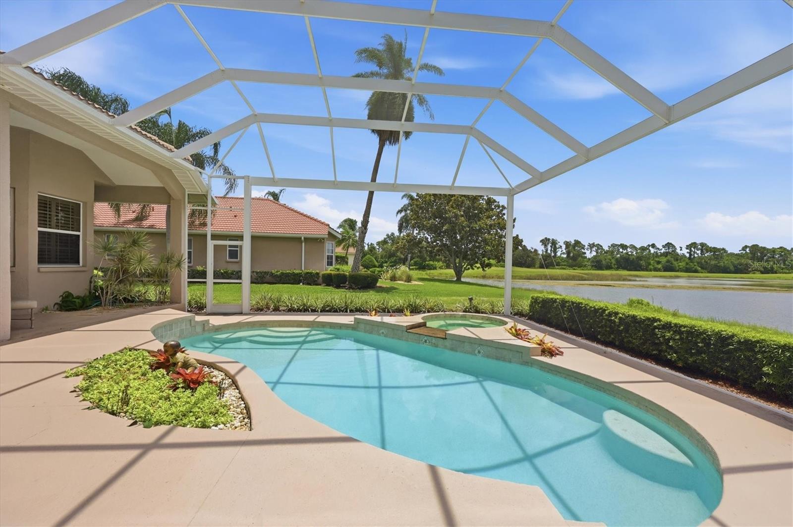 UNIVERSITY PARK COUNTRY CLUB - Residential