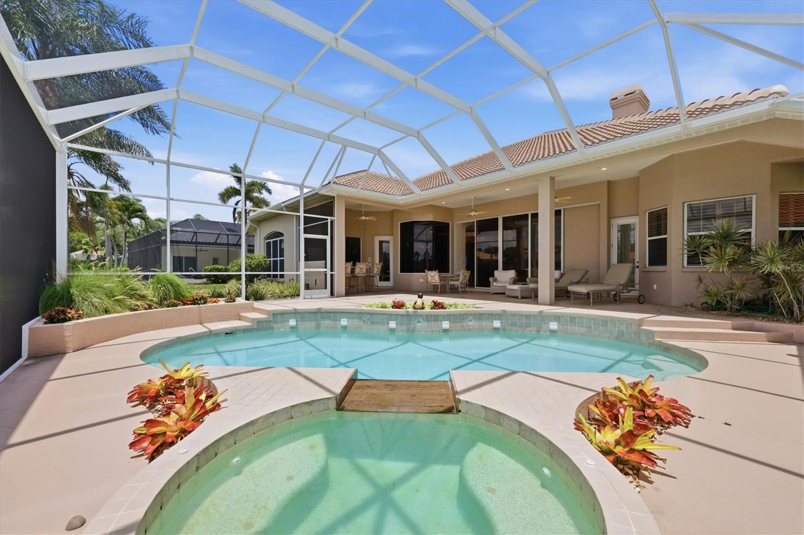 UNIVERSITY PARK COUNTRY CLUB - Residential