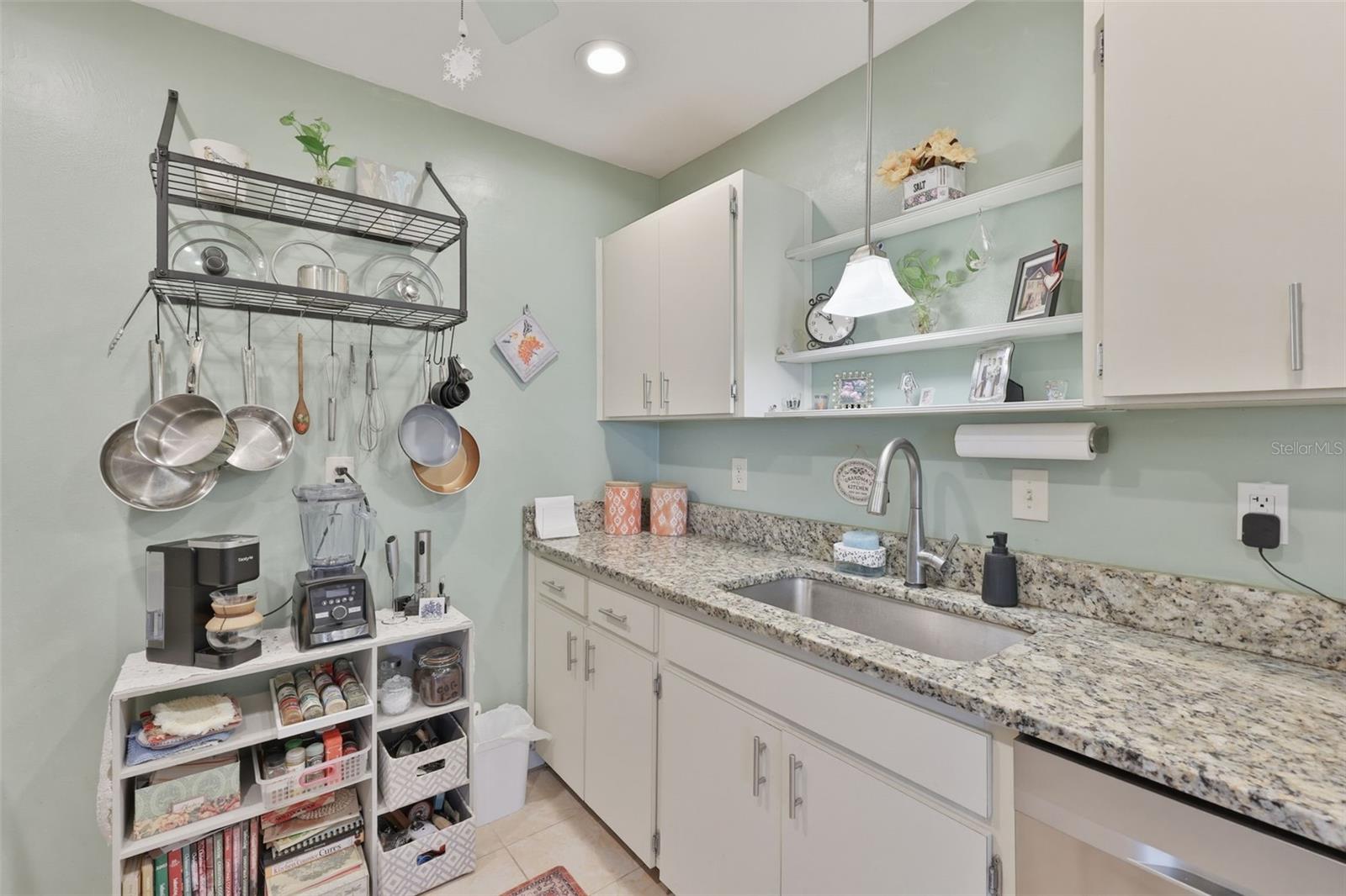 GLOUCESTER J CONDO - Residential