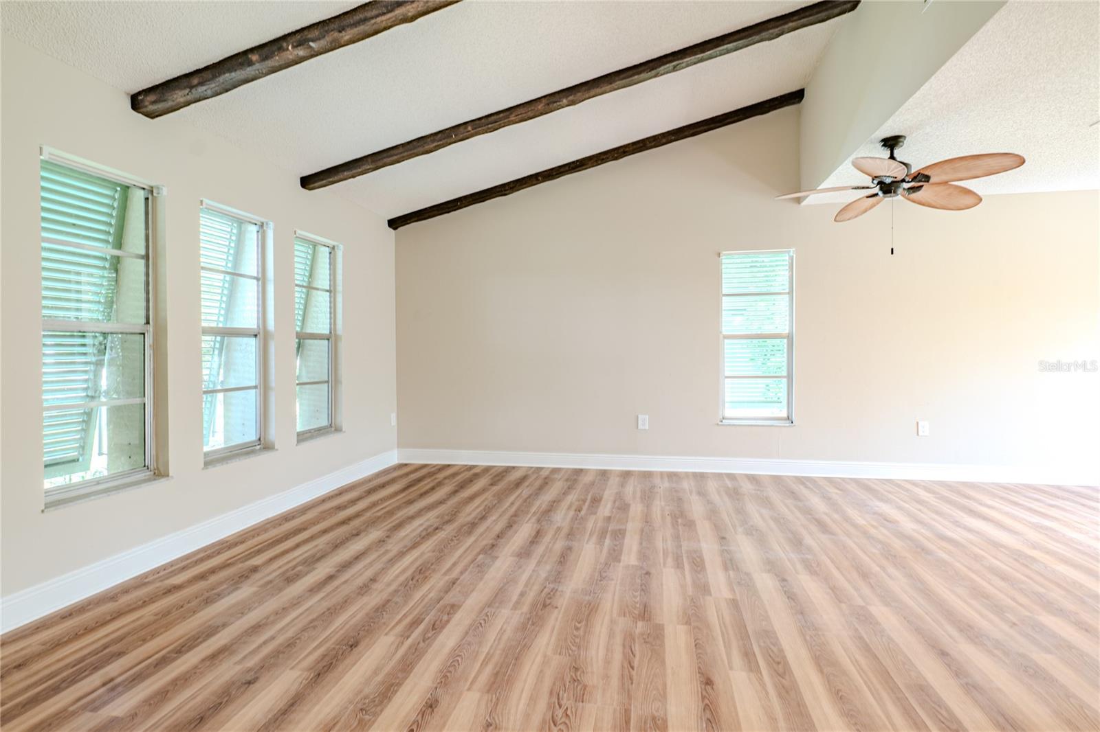VILLAGE GREEN OF BRADENTON - Residential
