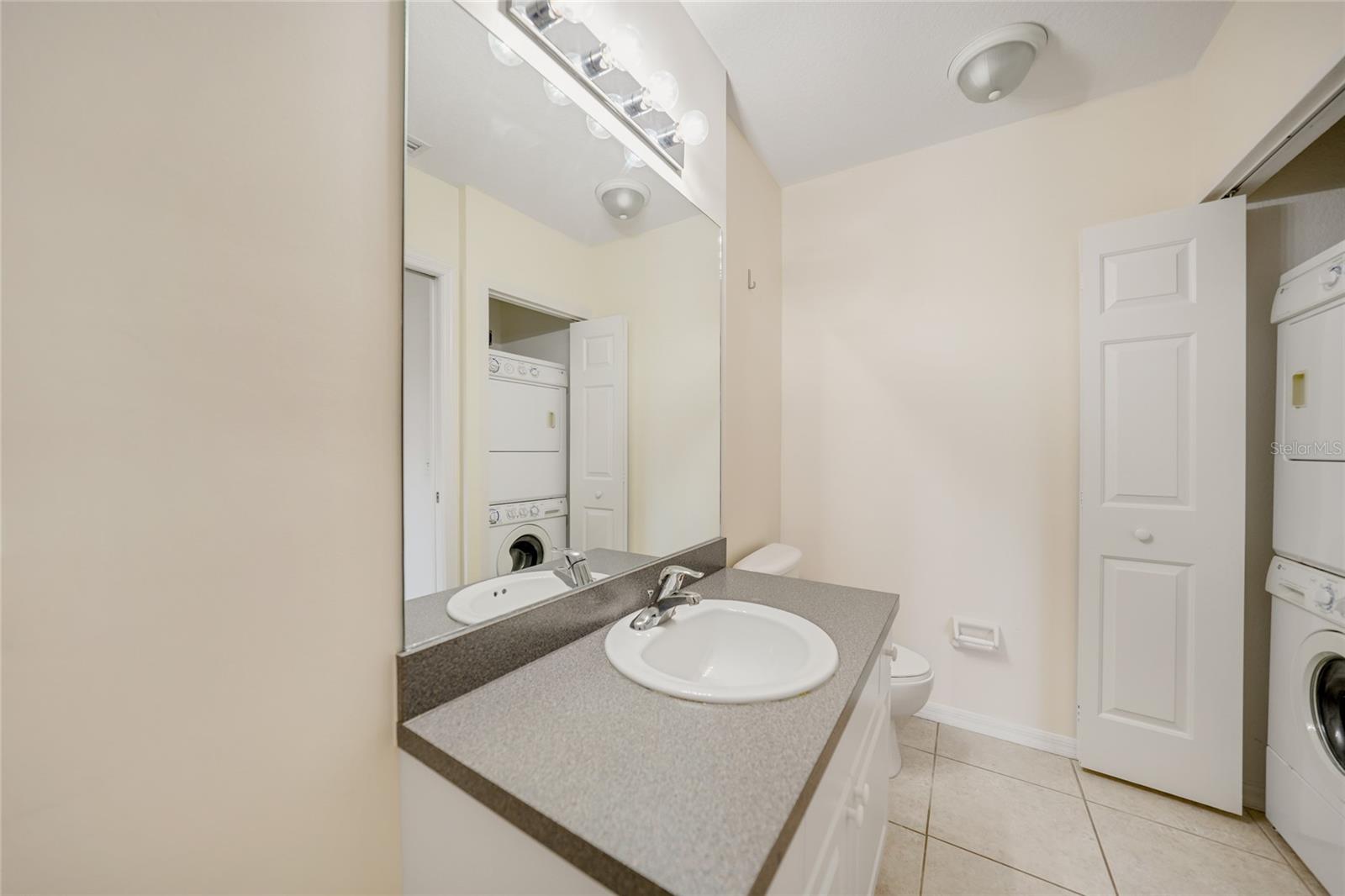 LAKE VIEW H CONDO/HERITAGE LAKE - Residential