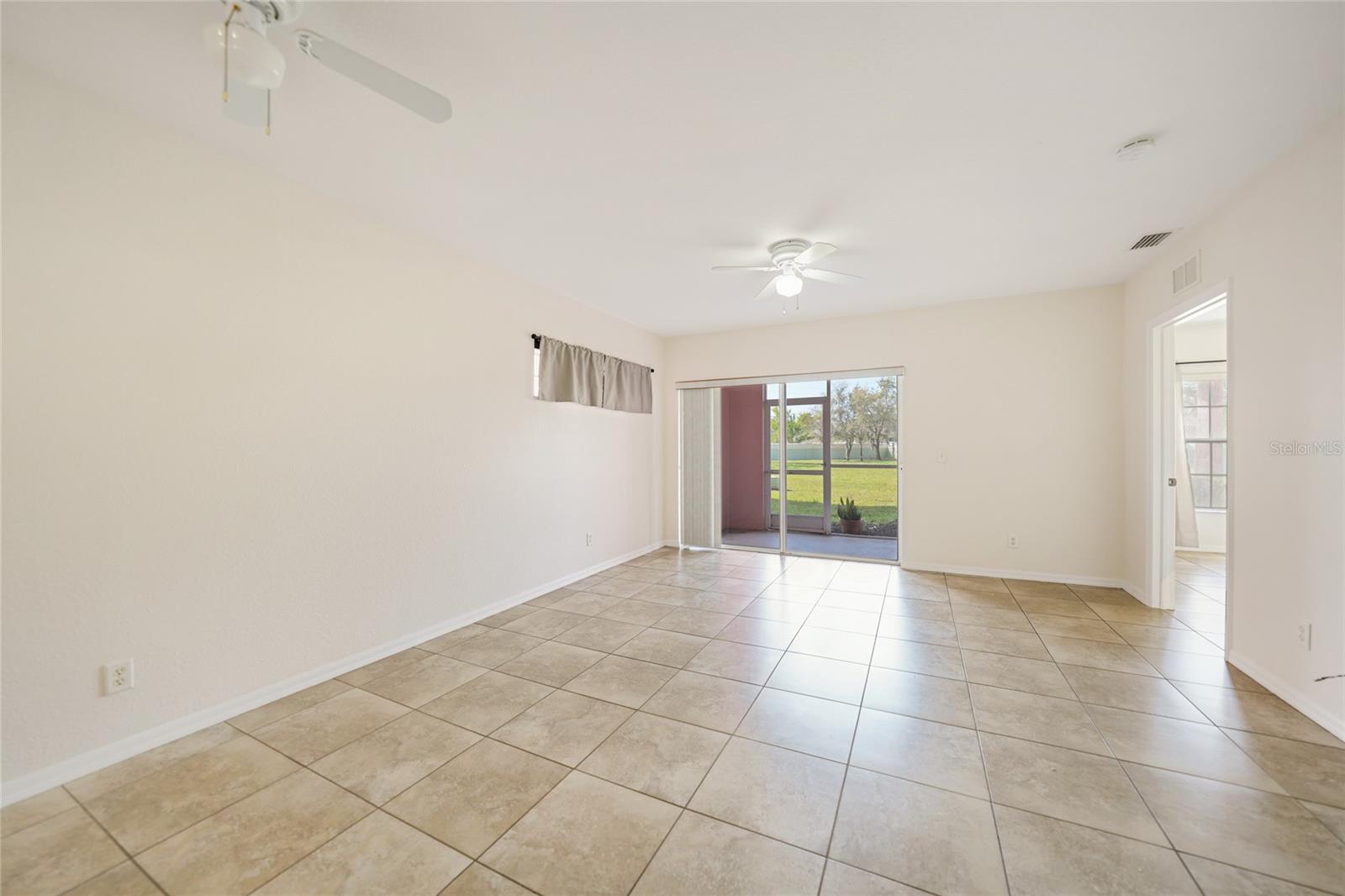 LAKE VIEW H CONDO/HERITAGE LAKE - Residential