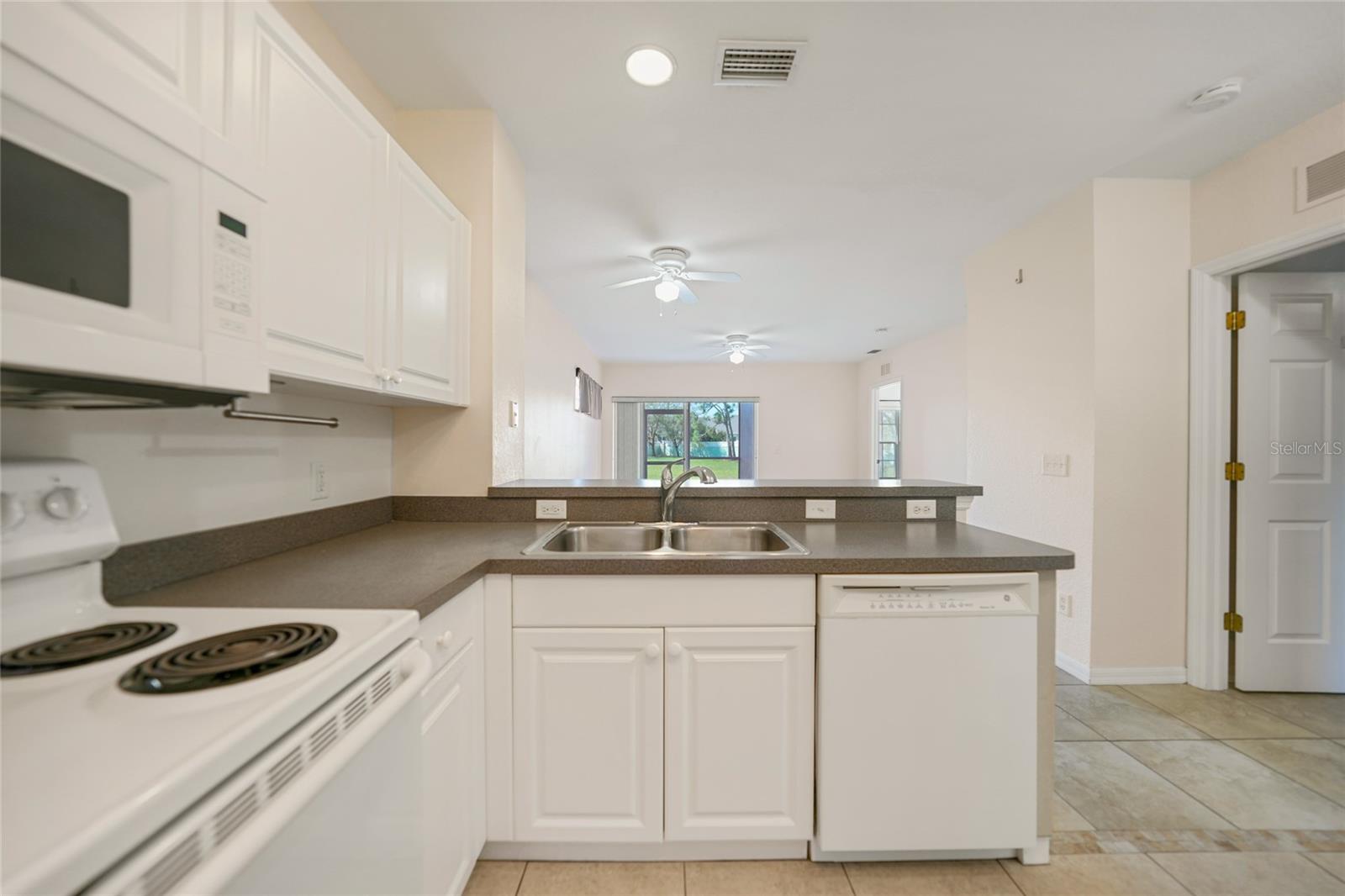 LAKE VIEW H CONDO/HERITAGE LAKE - Residential