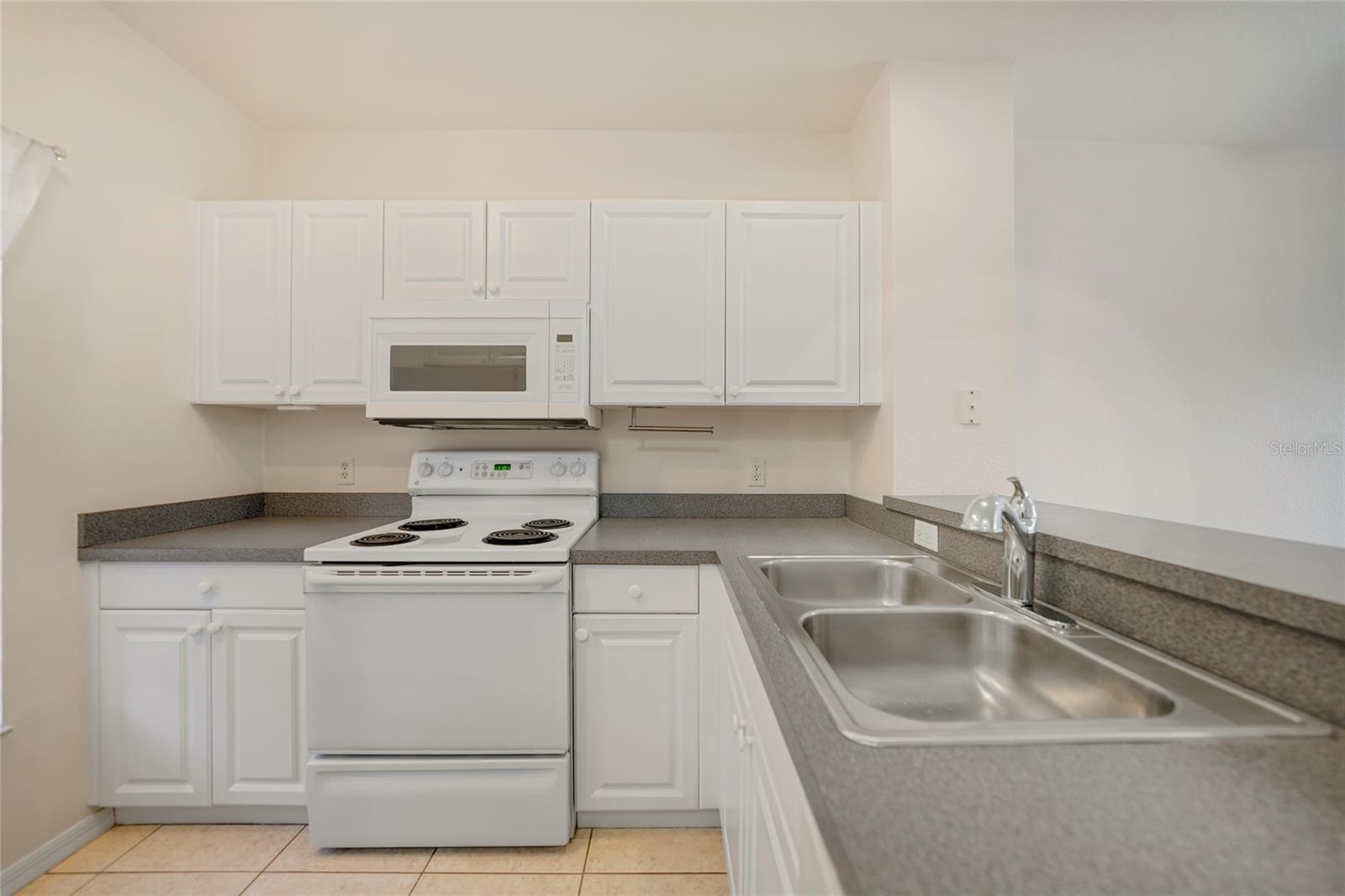 LAKE VIEW H CONDO/HERITAGE LAKE - Residential